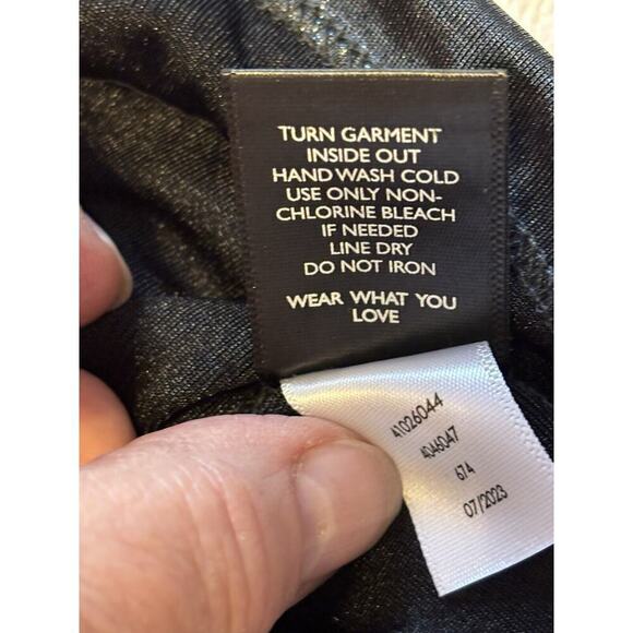 Torrid Size 00 Medium Sleeveless Shell Top Black Shiny Metallic Ruched Shoulder - Picture 7 of 7